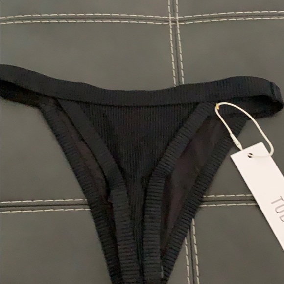 Tobi Black Bikini Bottom - Picture 1 of 3